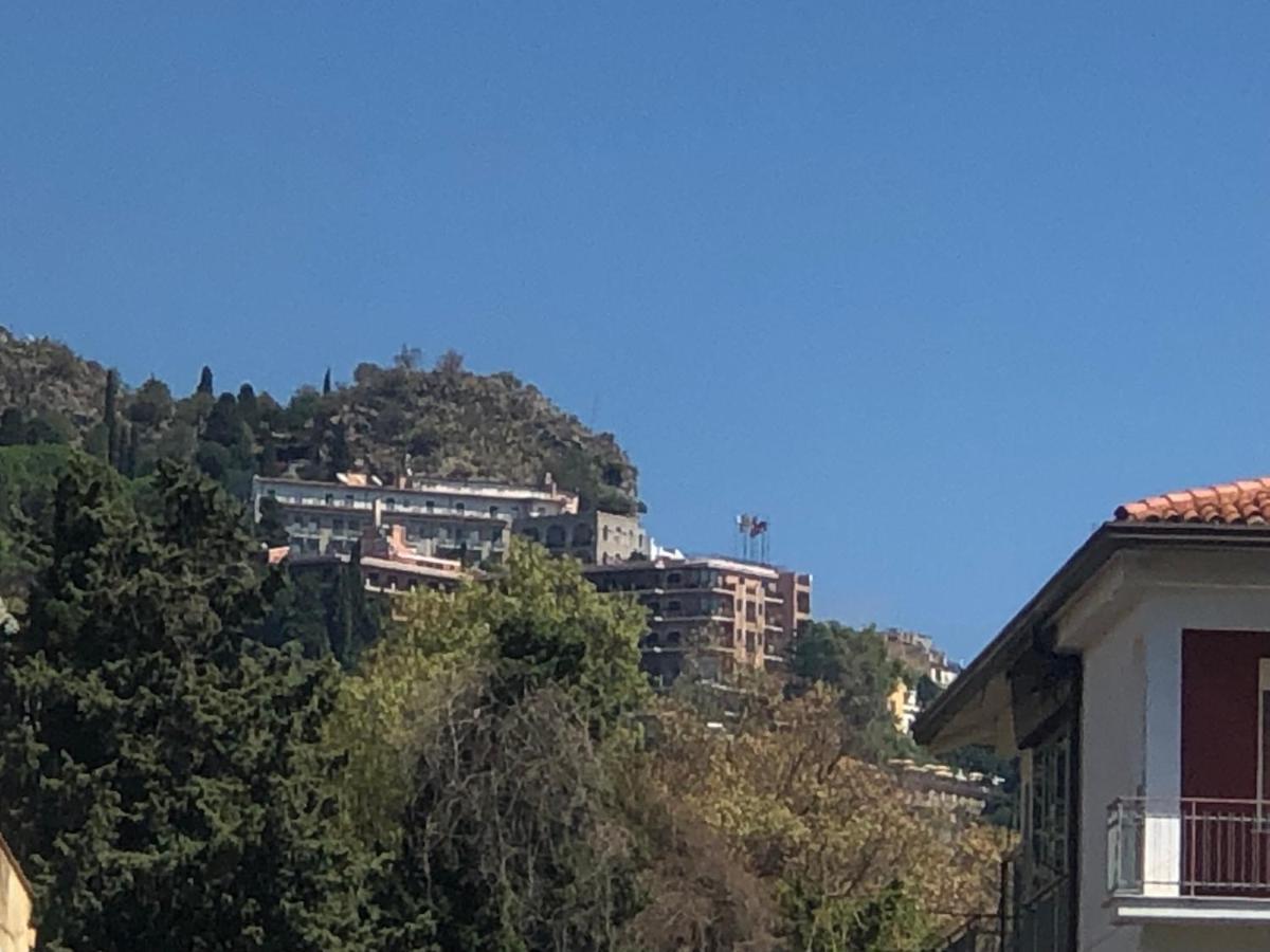 La Ginestra Hotel Giardini Naxos Ngoại thất bức ảnh